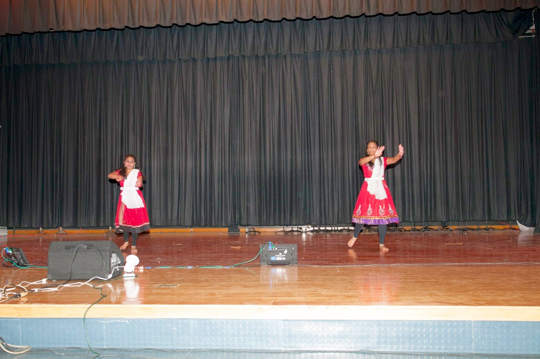 talentshow_11_15_2014_21-40-28